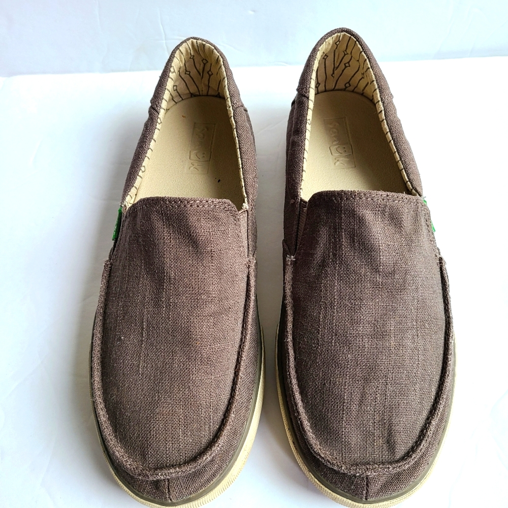 Sanuk 7 Gray tan slip on shoes casual dress summer vacation beach